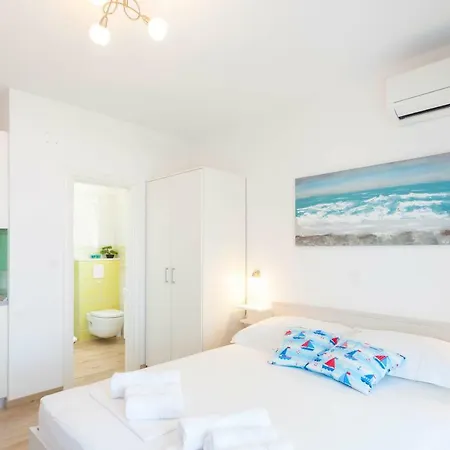 Blue House 아파트 마카르스카